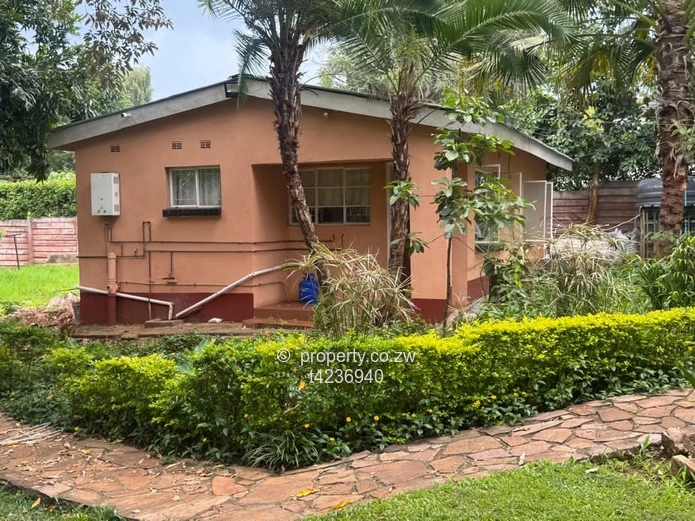 Ballantyne Park 1 bedroom cottage to rent  (Sole Mandate)