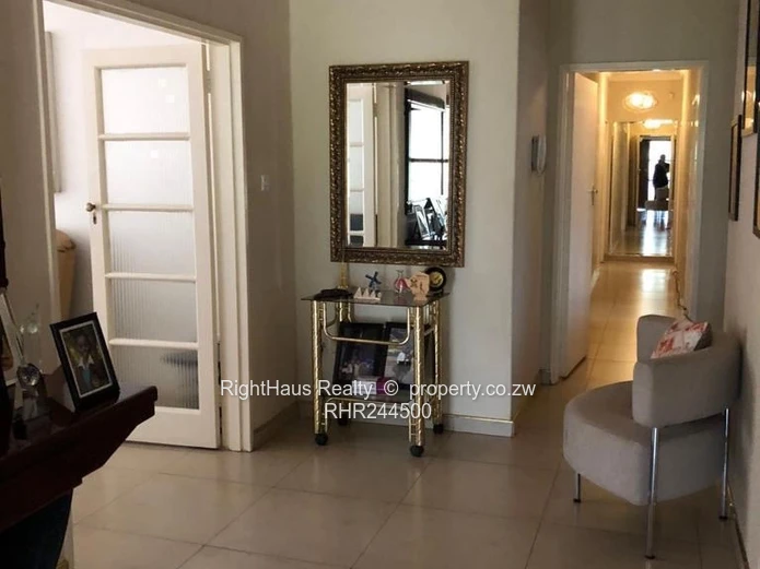 Walled 4-Bed Home with Lush Garden in New Alexandra Park (Sole Mandate)