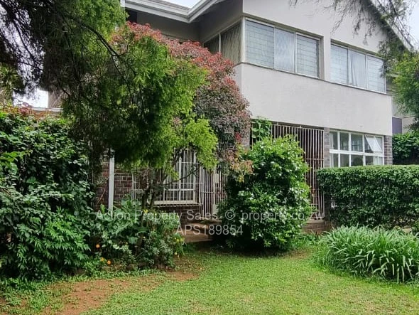 Flat/Apartment To Rent in Kensington