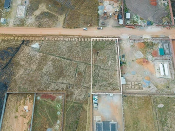 Commercial & Industrial Land