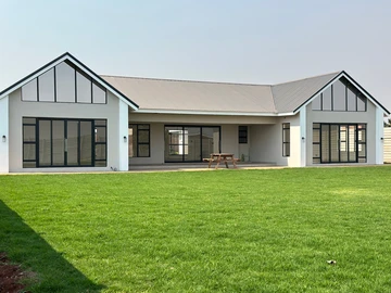 5 Bedroom House
