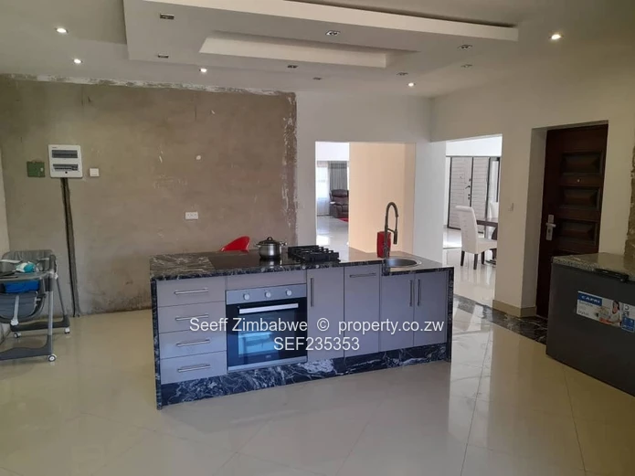 Exquisite Quinnington Masterpiece: Luxury Living with Skyline Views (Sole Mandate)