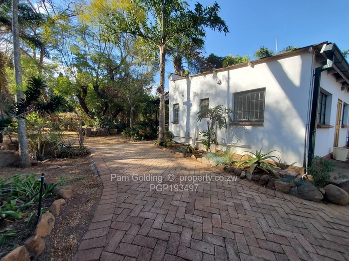 Cottage/Garden Flat For Rent in Avondale