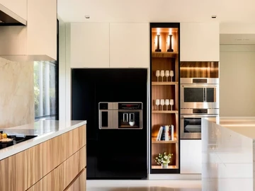 4 Bedroom Flat & Apartment