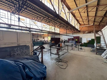 Warehouse & Factory