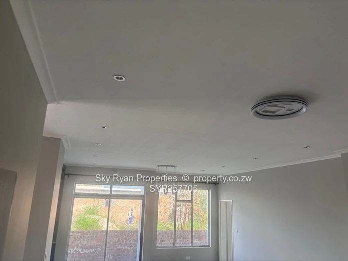 *TO LET: Arlington Cluster – Available NOW*