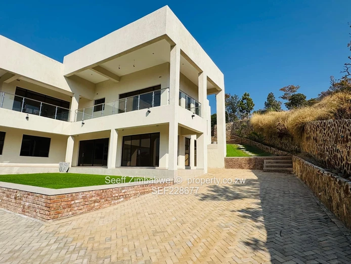 A Serene Luxury Home in Folyjon, Glen Lorne