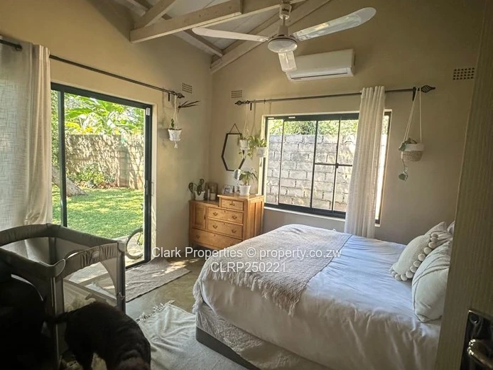 Victoria Falls: 3-Bed Open-Plan Home with Garden Flatlet