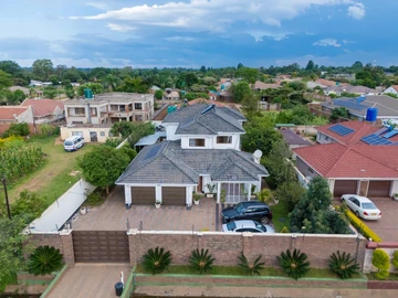5 Bedroom House