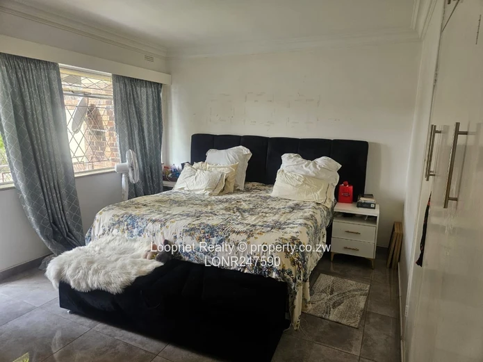 Avondale 2-Bed Garden Flat, Double-Storey & Gated (Sole Mandate)
