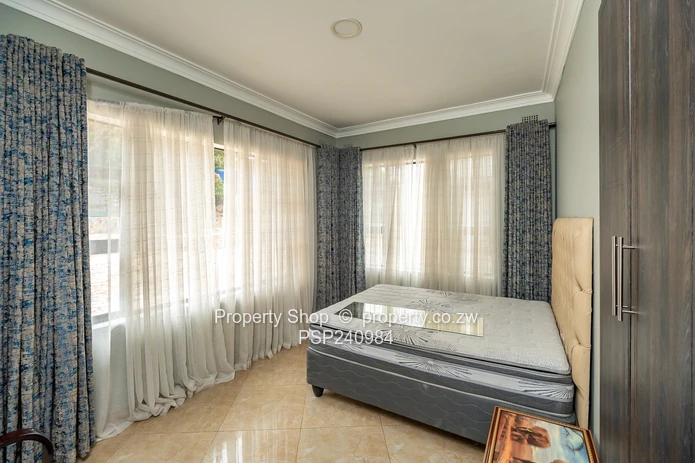 Enough space for a big family (Sole Mandate)