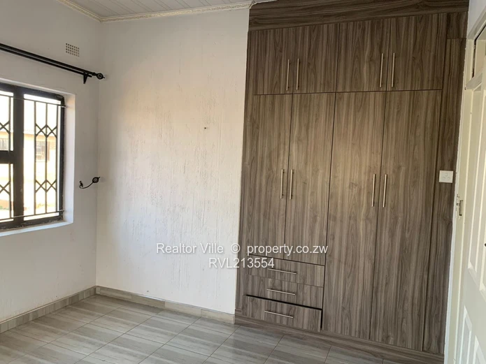 Tynwald 2-Bed Garden Flat for Rent (Sole Mandate)