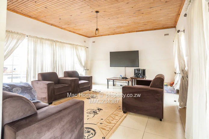 Borrowdale Mansion, Victor Darcy Close