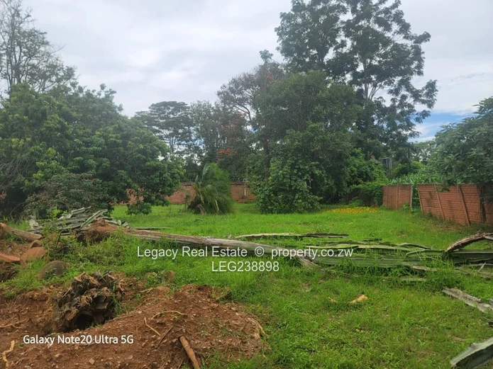 Prestigious Borrowdale Property | Title Deed,Upmarket Pan-Handle Stand Near Sam Levy Village.