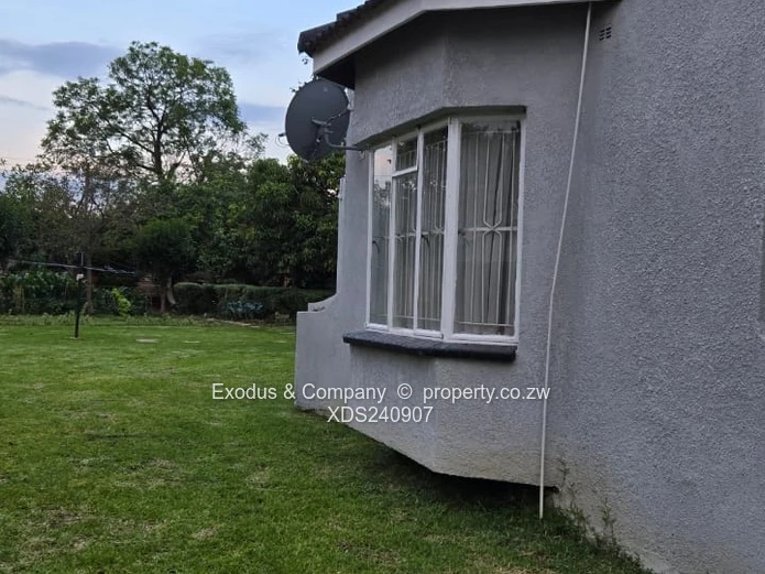 House to Let – Spacious, Walled & Gated