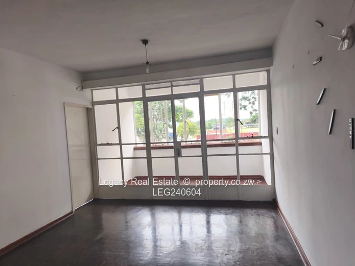 Contemporary 3 Bedroom Flat With Lounge And Kitchen – Northern Heights