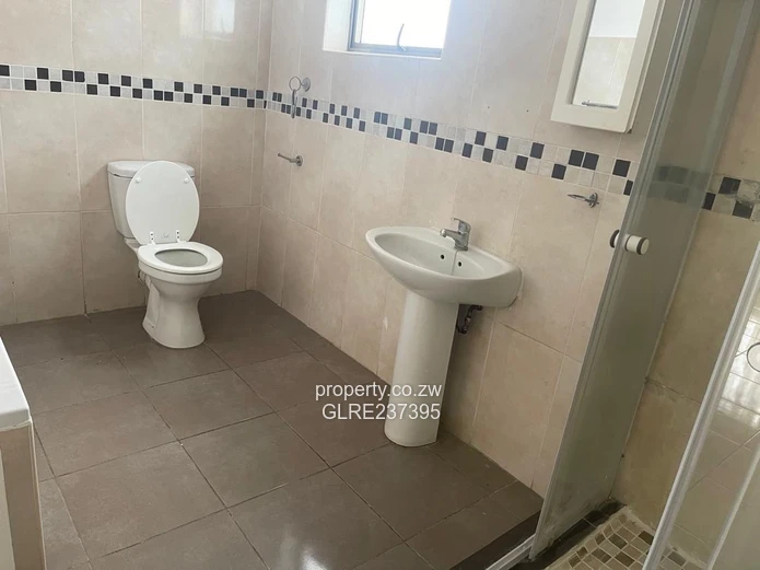 Newlands 3 Bed Duplex Townhouse To Let