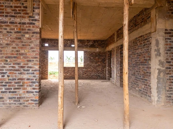 9 Bedroom House