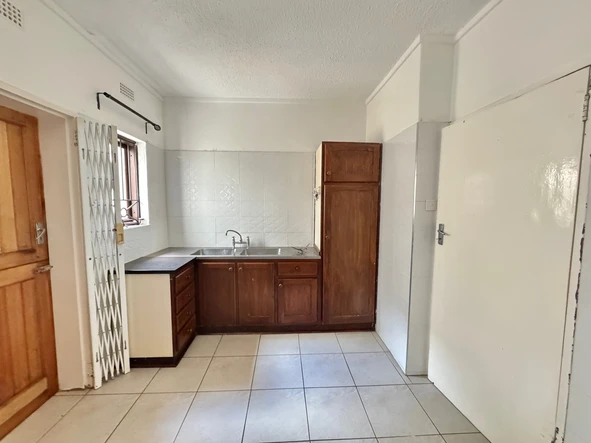 3 Bedroom Flat & Apartment