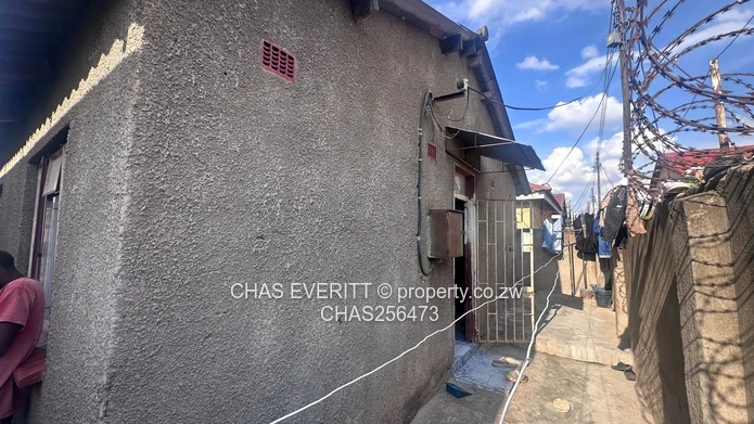 Chitungwiza Unit L Extension | 4-Bedroom House