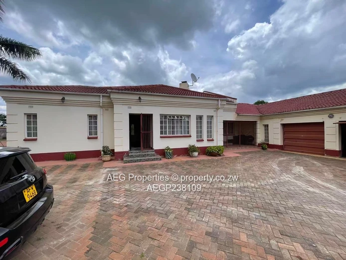 Elegant 3-Bedroom All-En-Suite Garden Residence (Sole Mandate)