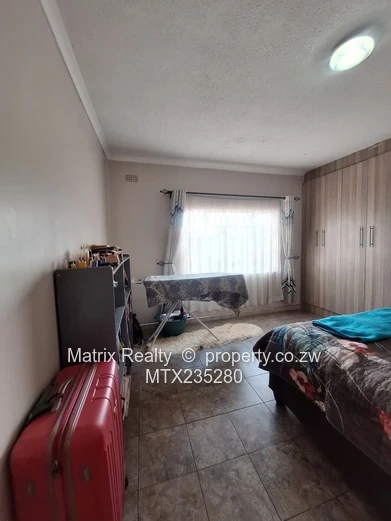 4 Bedroom House for Sale in New Marlborough