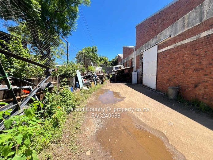 Warehouse For Sale – Main Road Frontage