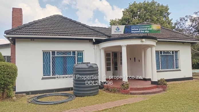 Eastlea Office on 1,700m² with Pool & Borehole