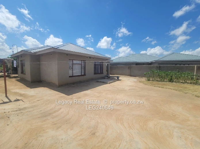 Neat 3 Bedroom Cottage With Borehole In Ushewokunze