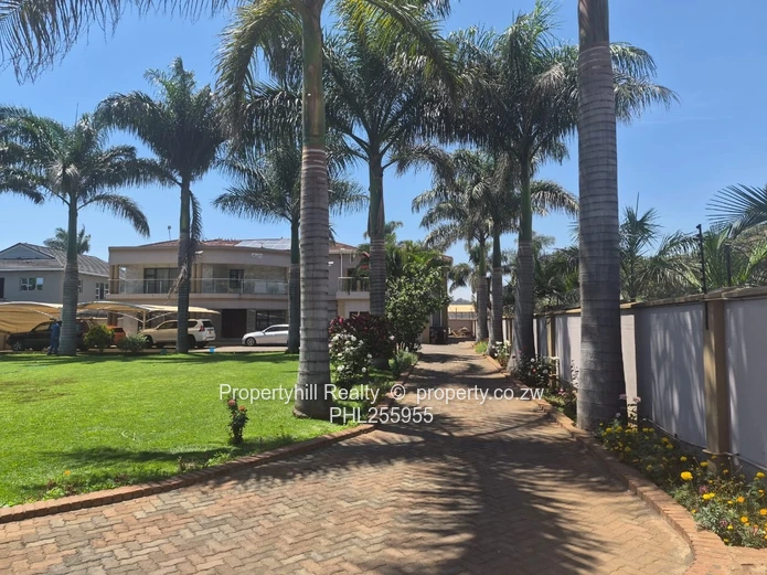Belvedere Ridgeview -6 Bedroom Double Storey (Sole Mandate)