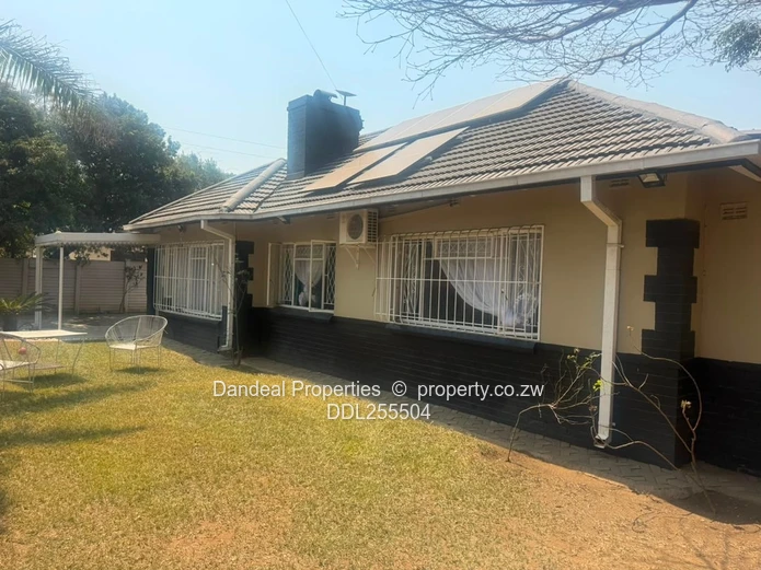 Avondale West: 3-Bed Home on 793m² with Driveway & Garden