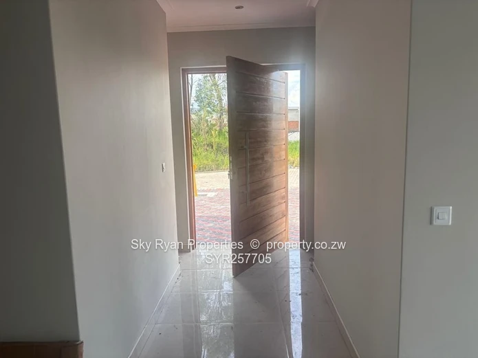 *TO LET: Arlington Cluster – Available NOW*