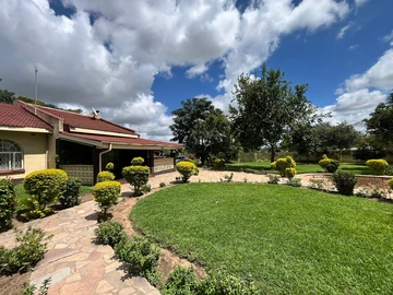 5 Bedroom House