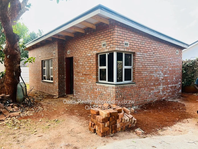 Neat 3 beds House on 1/2 Acre For Sale