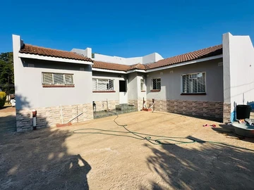 4 Bedroom Townhouse Complex