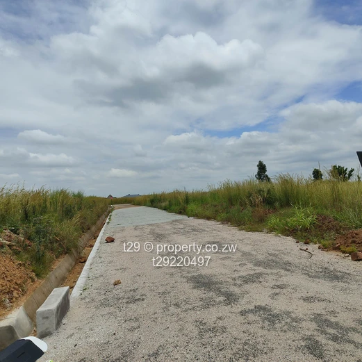 Nyabira low density Paarl luna estate stands for sale (Sole Mandate)