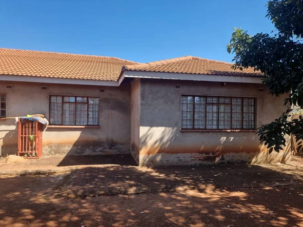 5 Bedroom House