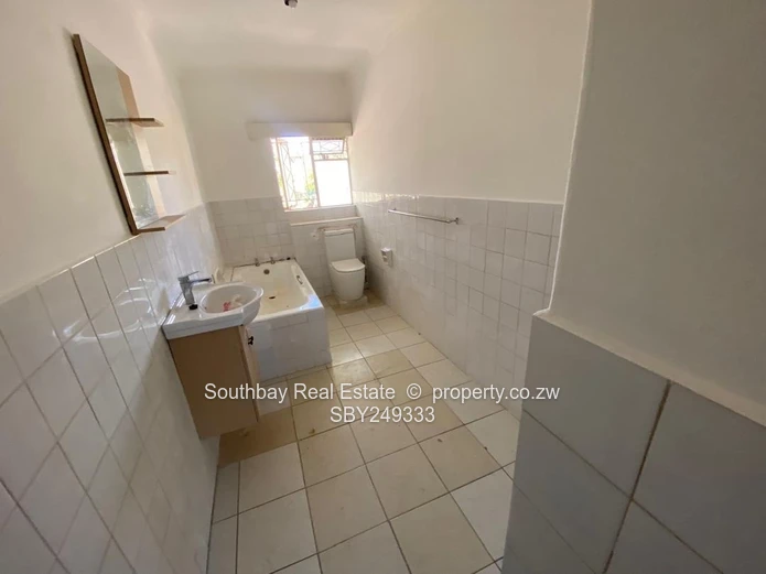 3 bed duplex flat to let in Avenues (Sole Mandate)
