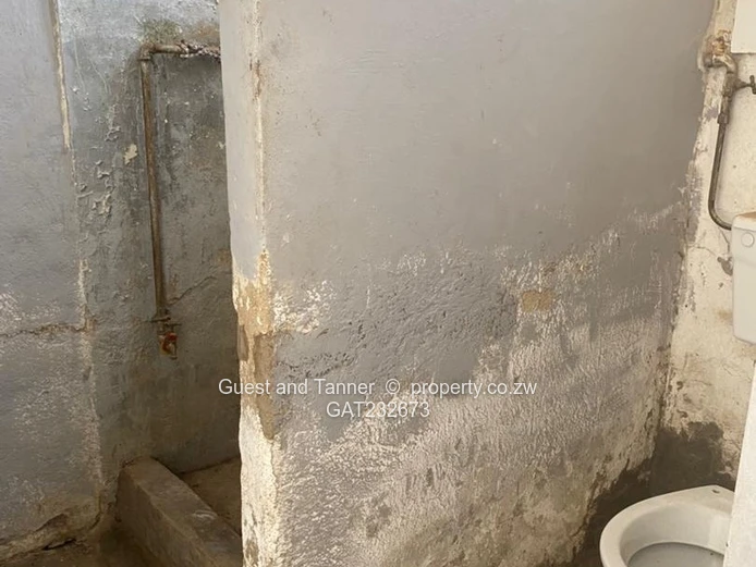 5-Bedroom House For Sale In  Matsheumhlope Bulawayo