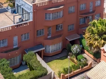 3 Bedroom Flat & Apartment