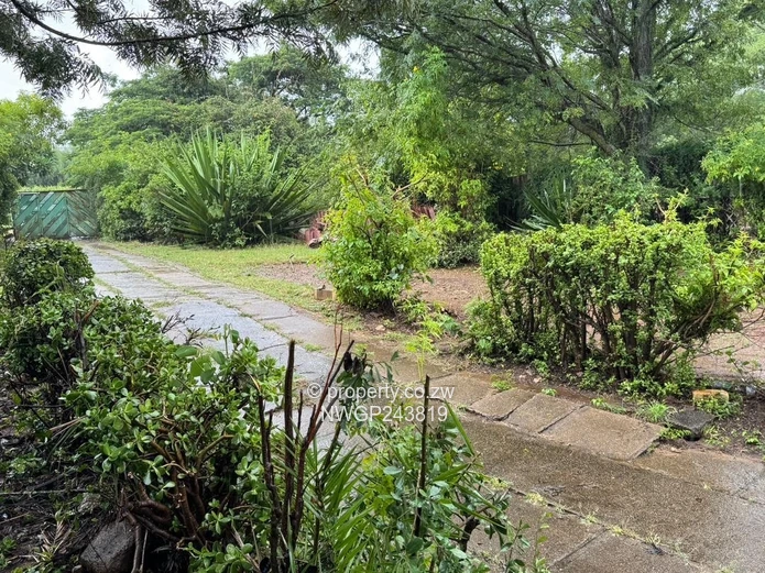 Prime Townhouse Stand with Approved 4-Bedroom Foundation – Build Your Dream Home