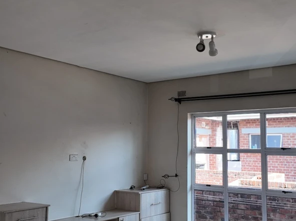3 Bedroom Flat & Apartment