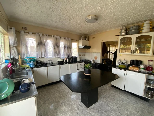 5 Bedroom House