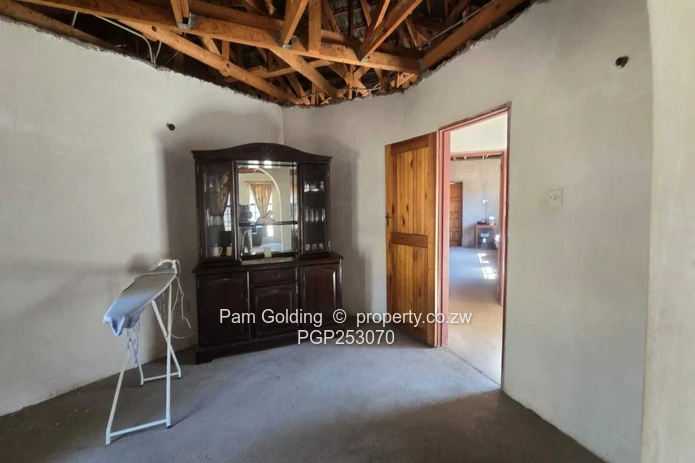 Incomplete 4-Bedroom House On An Acre