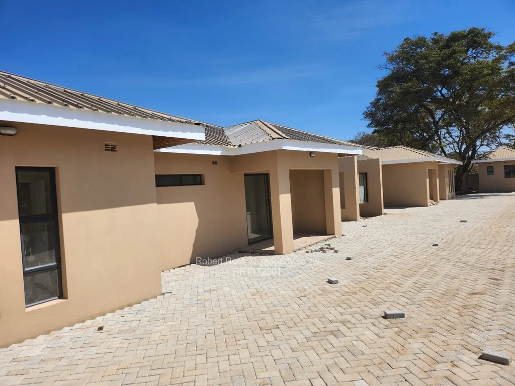 Townhouses & Complexes for Rent in Bluff Hill RRT172901