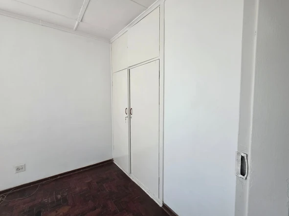 3 Bedroom Flat & Apartment