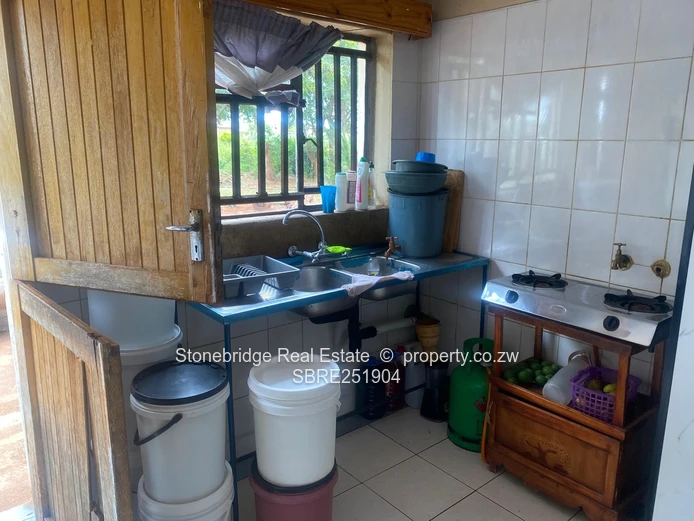 Woodville Park Cottage on 2 Acres of land for sale