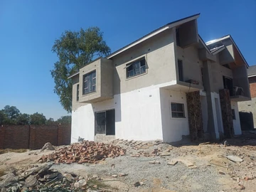 3 Bedroom Flat & Apartment