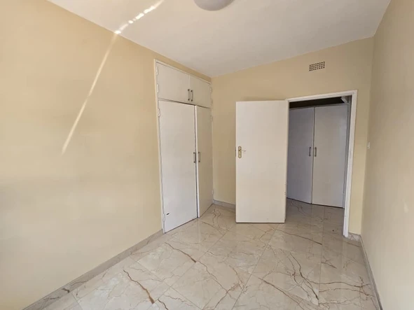 3 Bedroom Flat & Apartment