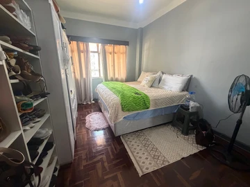 2 Bedroom Flat & Apartment